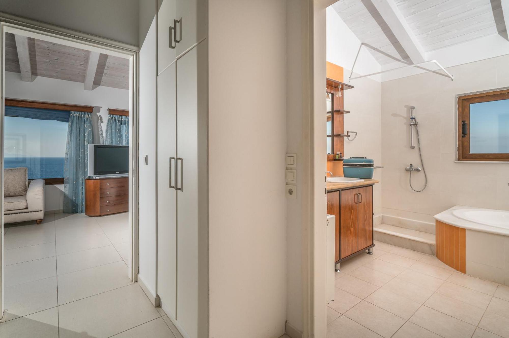Ananta Blue Residence Argassi Bagian luar foto